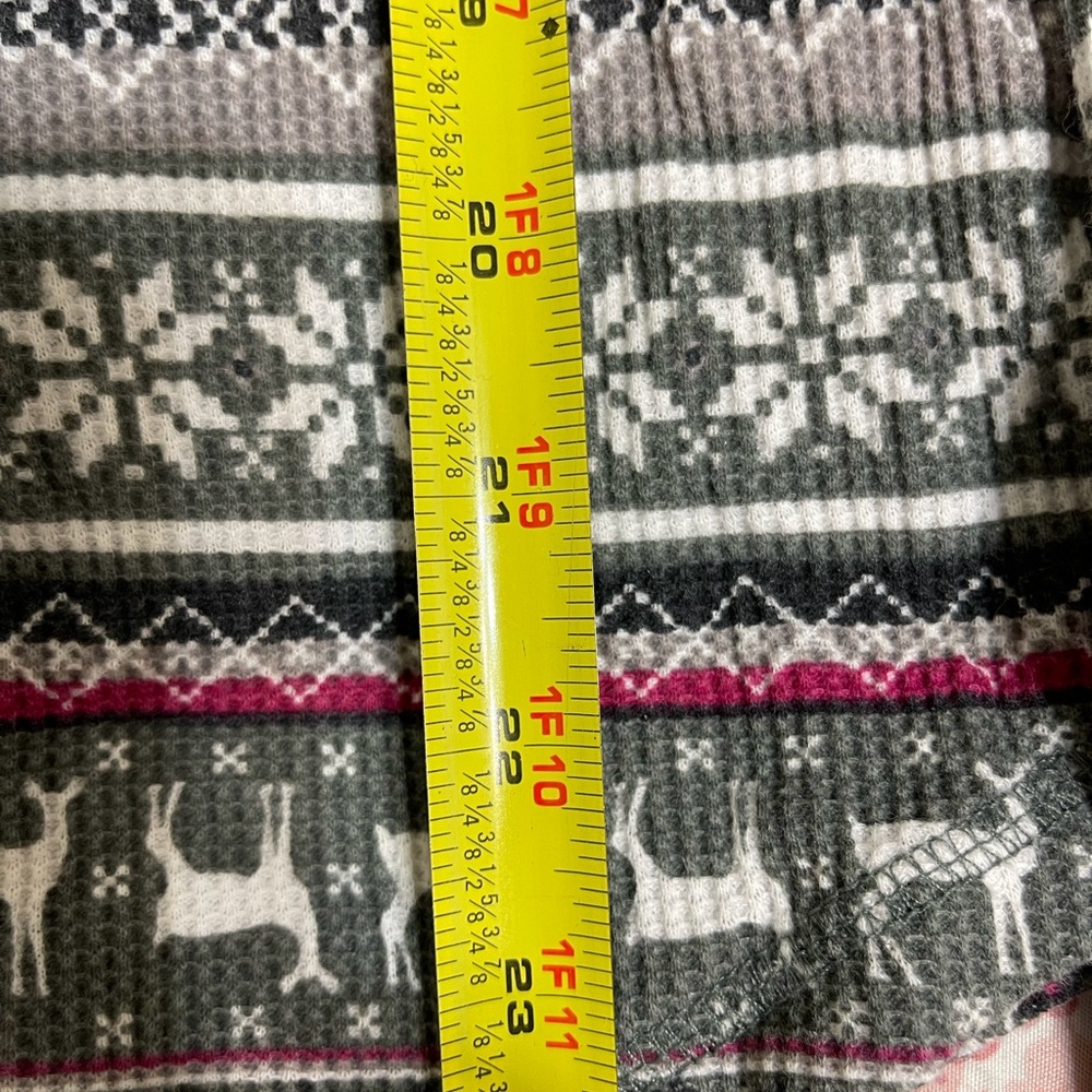 Multicolor long sleeve Sweater. Size S